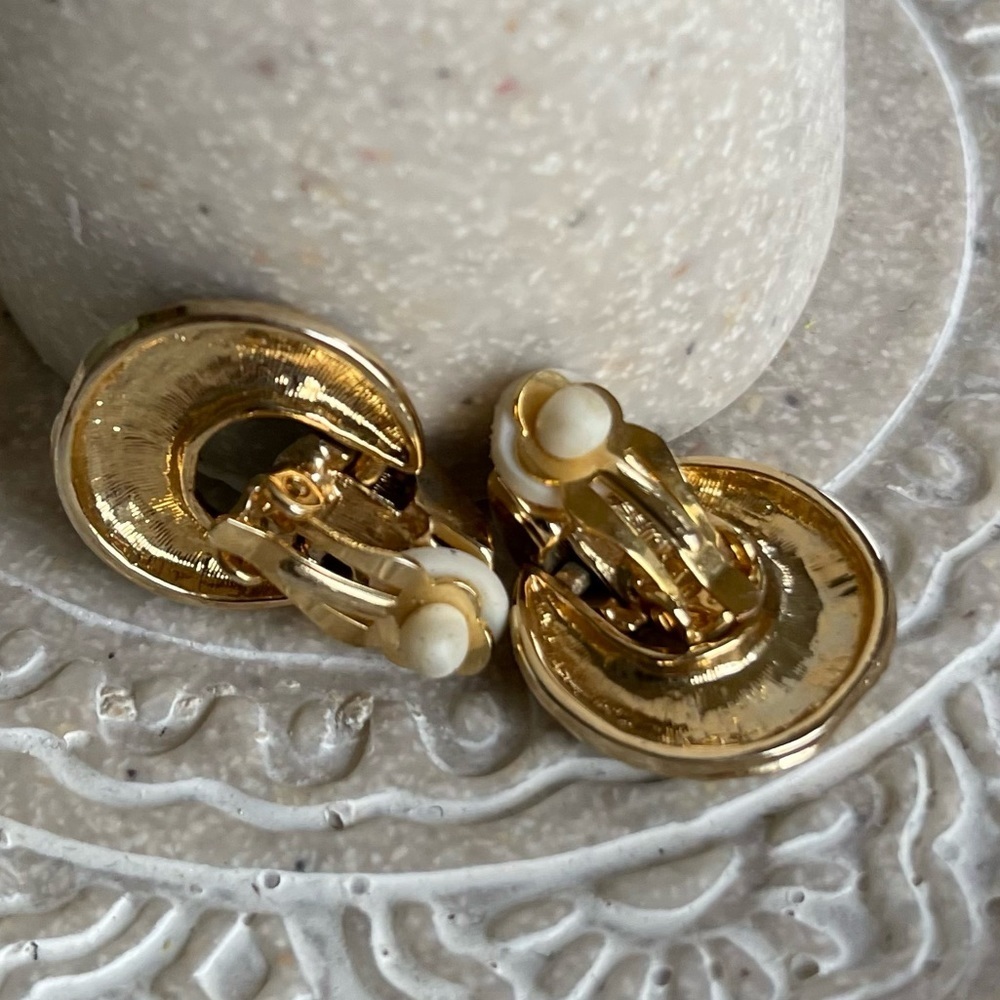 Vintage Gold and Black Leopard Print Clip‎ On Earing - Picture 5 of 8